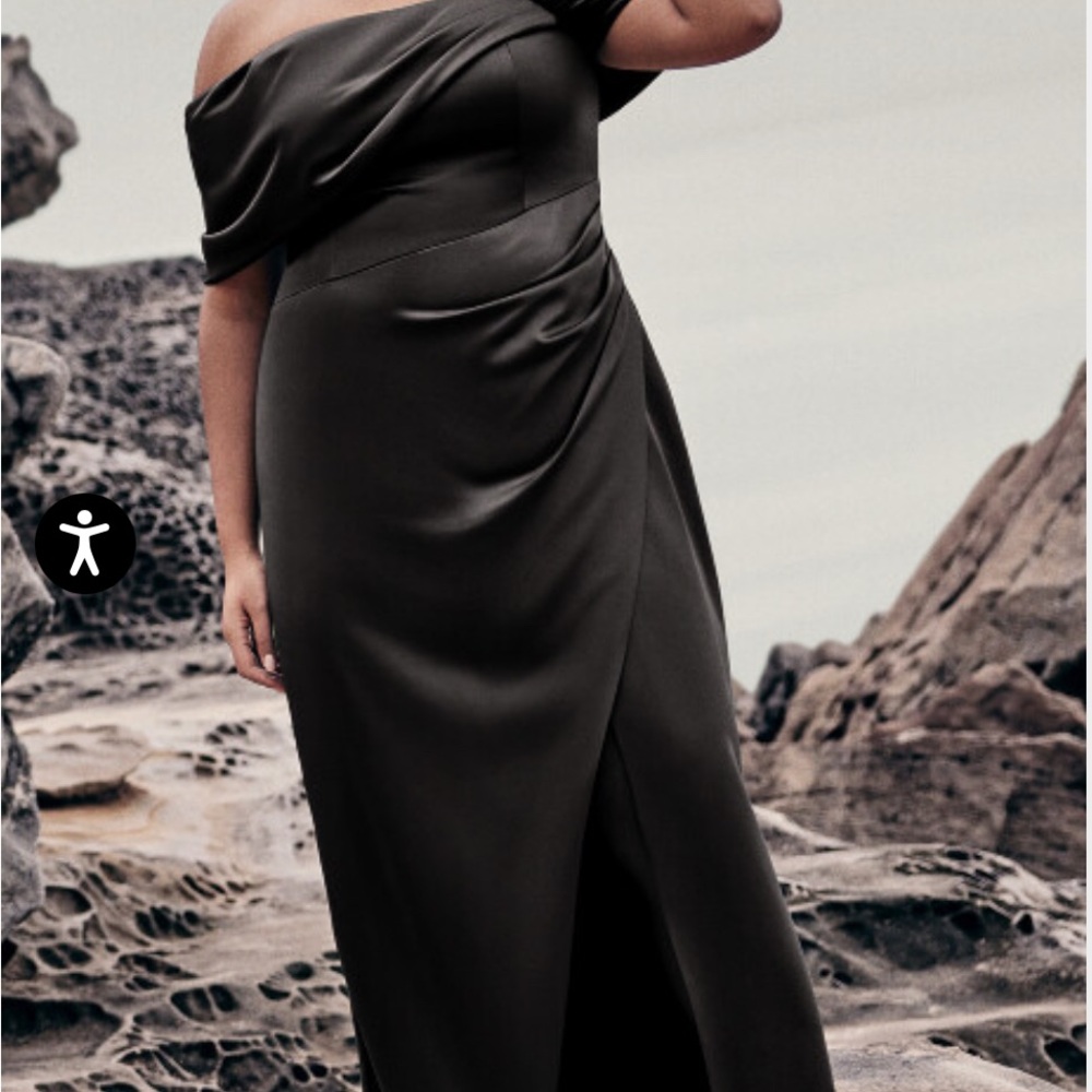 City Chic Palmona Elegant Off-Shoulder Black Dress